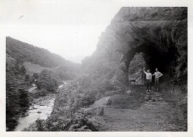 1962_Young_Prestons-15