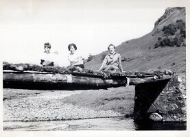 1962_Young_Prestons-38