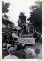 1962_Young_Prestons-91